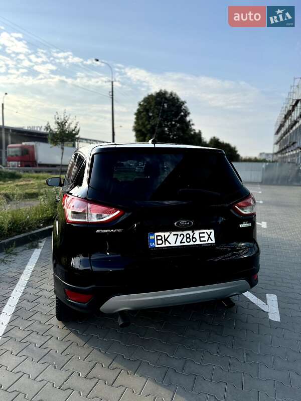 Внедорожник / Кроссовер Ford Escape 2015 в Ровно