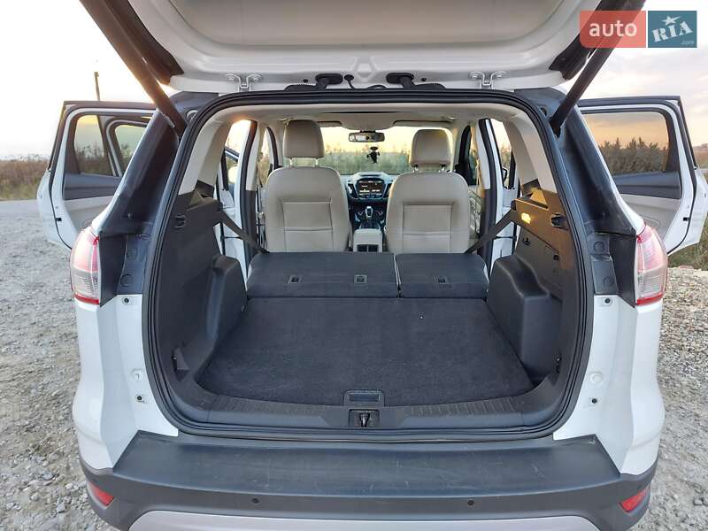 Внедорожник / Кроссовер Ford Escape 2013 в Обухове
