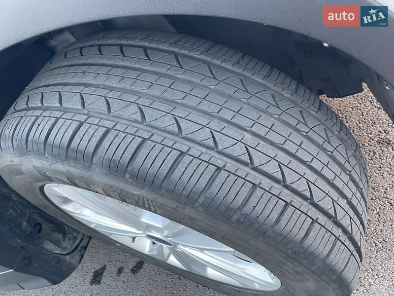 Позашляховик / Кросовер Ford Escape 2017 в Рівному