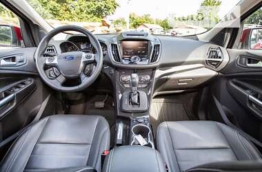 Внедорожник / Кроссовер Ford Escape 2014 в 