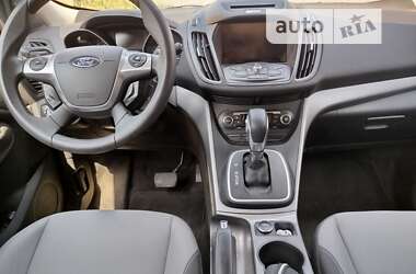 Внедорожник / Кроссовер Ford Escape 2013 в 