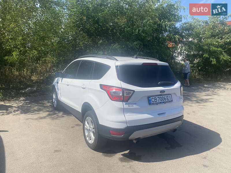 Позашляховик / Кросовер Ford Escape 2018 в Чернігові