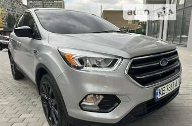 Внедорожник / Кроссовер Ford Escape 2018 в Днепре