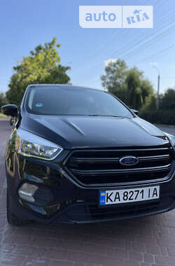 Позашляховик / Кросовер Ford Escape 2017 в Києві