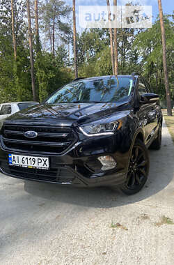 Внедорожник / Кроссовер Ford Escape 2019 в Киеве