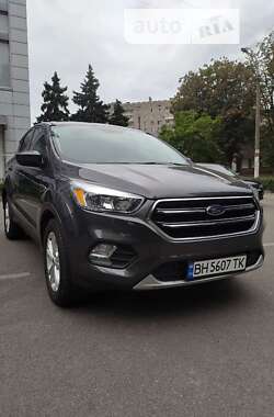 Внедорожник / Кроссовер Ford Escape 2019 в Каменском