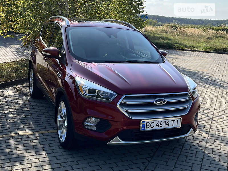 Внедорожник / Кроссовер Ford Escape 2017 в Дрогобыче