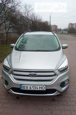 Внедорожник / Кроссовер Ford Escape 2018 в Хмельницком