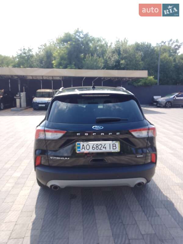 Внедорожник / Кроссовер Ford Escape 2019 в Ужгороде