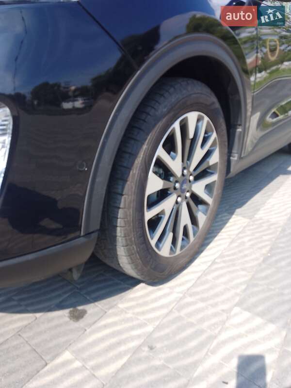 Внедорожник / Кроссовер Ford Escape 2019 в Ужгороде