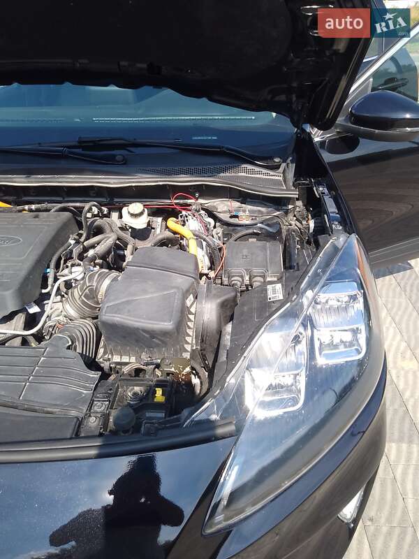 Внедорожник / Кроссовер Ford Escape 2019 в Ужгороде