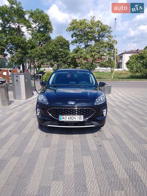 Внедорожник / Кроссовер Ford Escape 2019 в Ужгороде