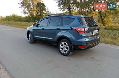 Внедорожник / Кроссовер Ford Escape 2018 в 