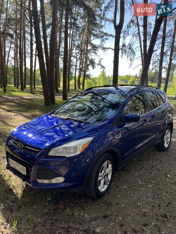Внедорожник / Кроссовер Ford Escape 2012 в Сумах
