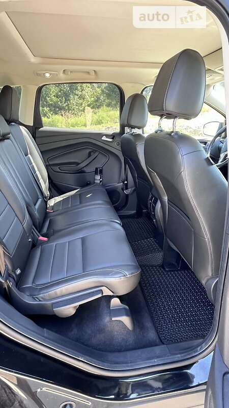 Внедорожник / Кроссовер Ford Escape 2015 в Черкассах