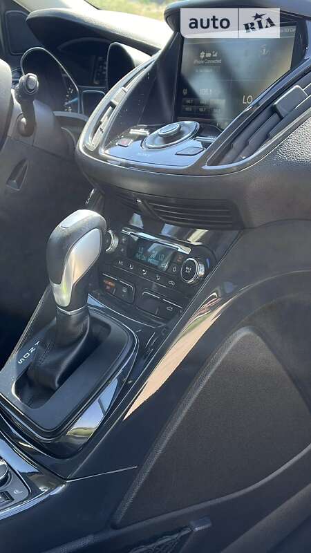Внедорожник / Кроссовер Ford Escape 2015 в Черкассах