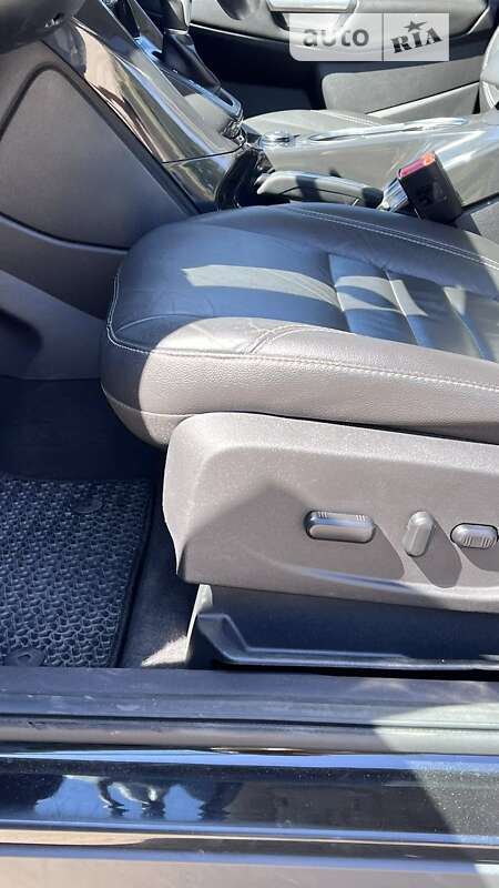 Внедорожник / Кроссовер Ford Escape 2015 в Черкассах