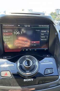 Внедорожник / Кроссовер Ford Escape 2015 в 