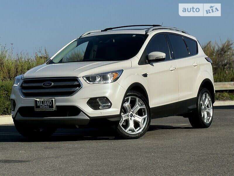 Внедорожник / Кроссовер Ford Escape 2017 в 