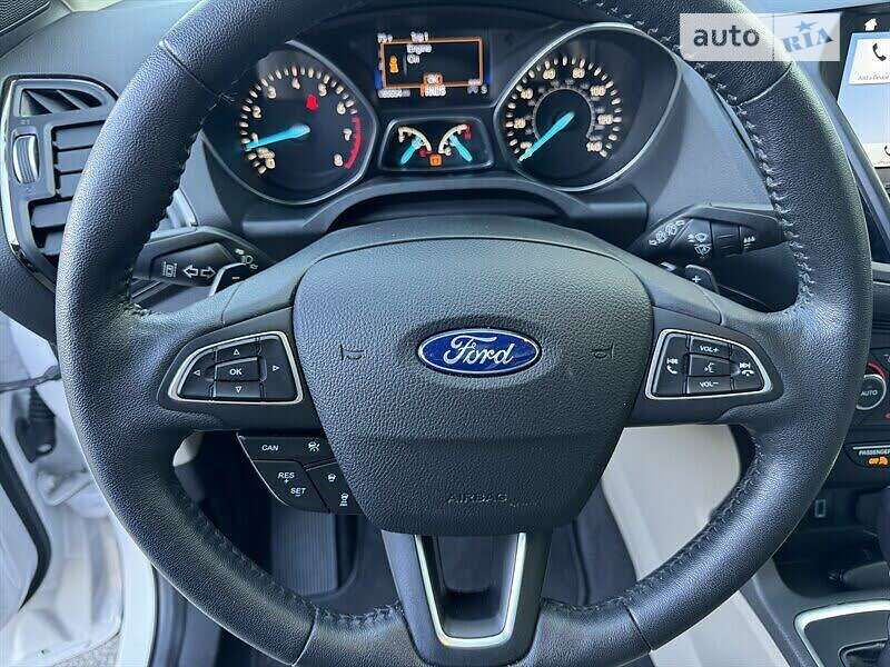 Внедорожник / Кроссовер Ford Escape 2017 в Львове