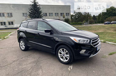 Внедорожник / Кроссовер Ford Escape 2018 в Ровно