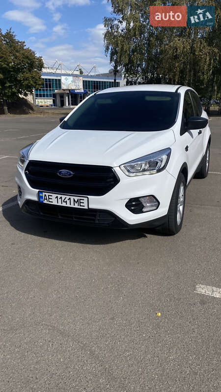 Внедорожник / Кроссовер Ford Escape 2016 в Кривом Роге