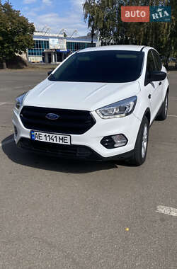 Внедорожник / Кроссовер Ford Escape 2016 в Кривом Роге