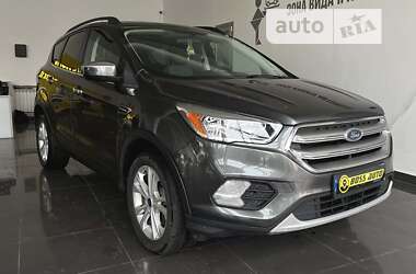 Позашляховик / Кросовер Ford Escape 2017 в Червонограді