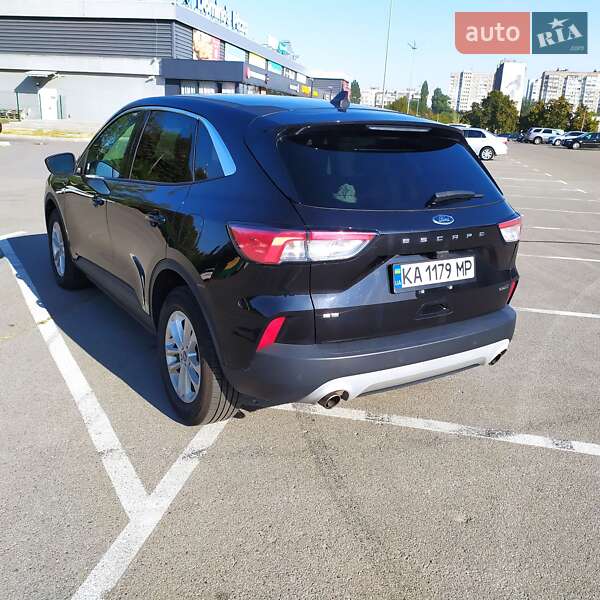 Внедорожник / Кроссовер Ford Escape 2021 в Киеве