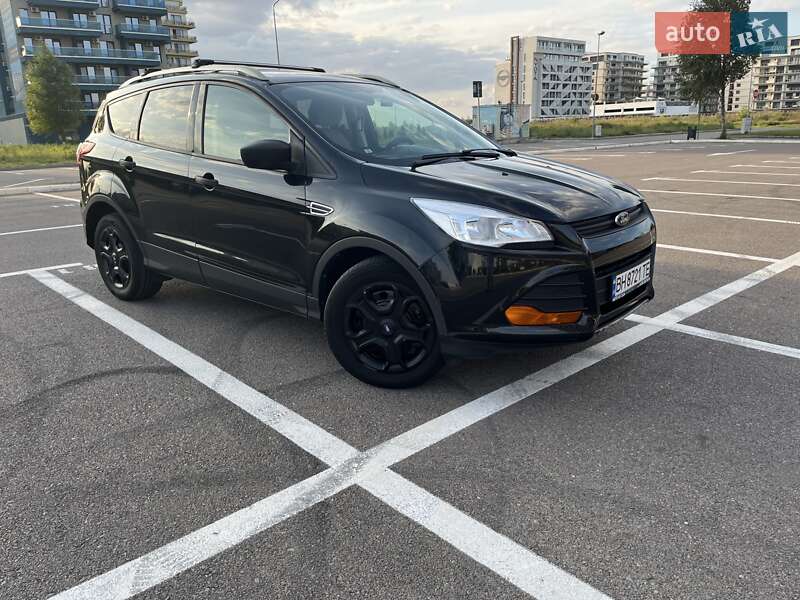 Позашляховик / Кросовер Ford Escape 2014 в Татарбунарах