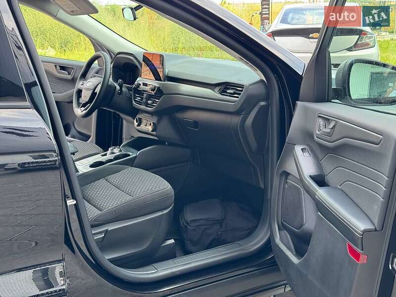 Позашляховик / Кросовер Ford Escape 2023 в Здолбуніві