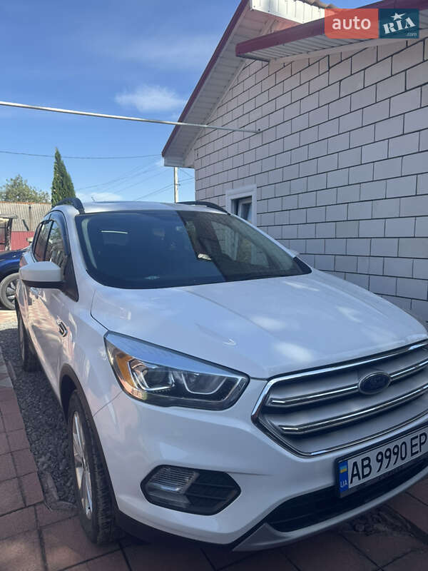 Внедорожник / Кроссовер Ford Escape 2018 в Виннице