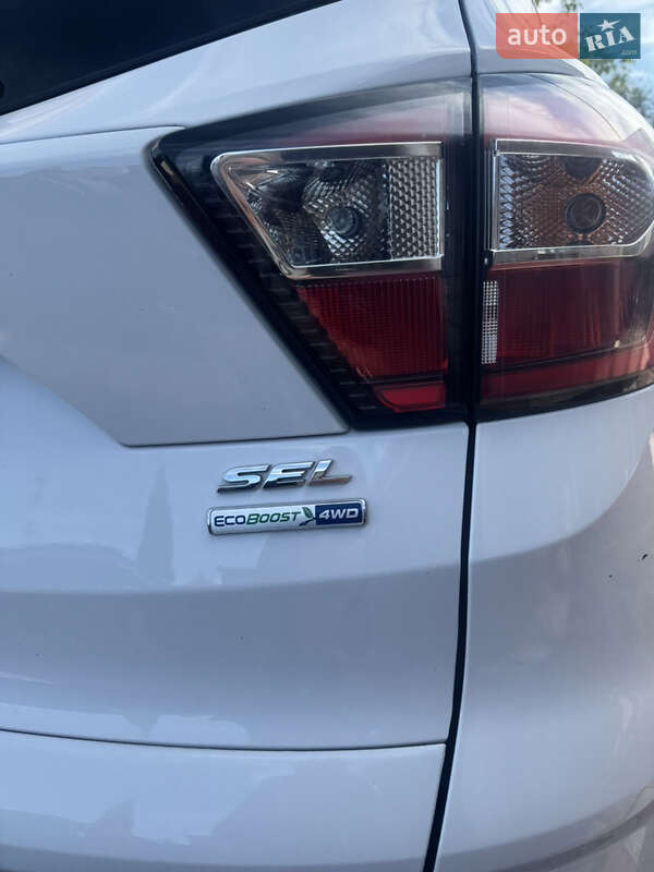 Внедорожник / Кроссовер Ford Escape 2018 в Виннице