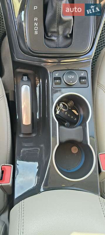 Внедорожник / Кроссовер Ford Escape 2015 в Львове