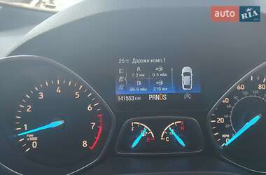 Внедорожник / Кроссовер Ford Escape 2016 в 