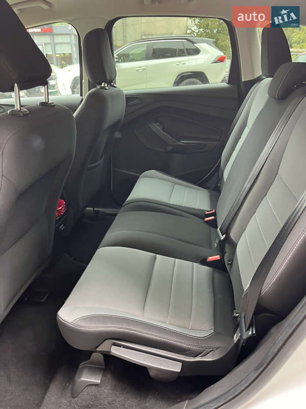 Внедорожник / Кроссовер Ford Escape 2019 в Львове