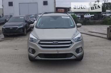 Внедорожник / Кроссовер Ford Escape 2017 в Бердичеве