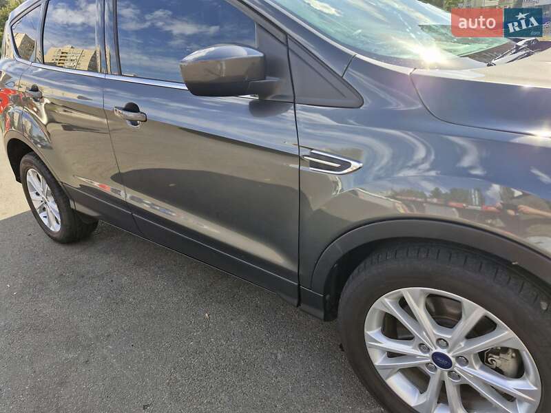 Внедорожник / Кроссовер Ford Escape 2017 в Киеве фото 6 Внедорожник / Кроссовер Ford Escape 2017 в Киеве