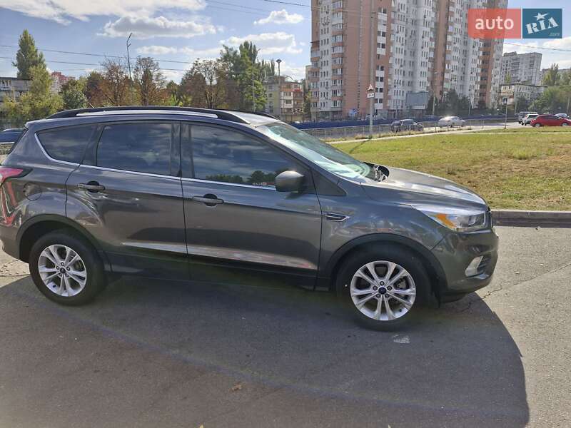 Внедорожник / Кроссовер Ford Escape 2017 в Киеве фото 9 Внедорожник / Кроссовер Ford Escape 2017 в Киеве