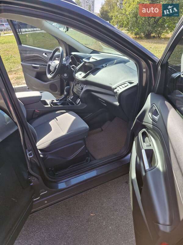 Внедорожник / Кроссовер Ford Escape 2017 в Киеве фото 18 Внедорожник / Кроссовер Ford Escape 2017 в Киеве