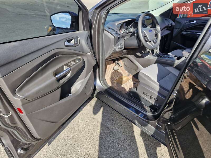 Внедорожник / Кроссовер Ford Escape 2017 в Киеве фото 30 Внедорожник / Кроссовер Ford Escape 2017 в Киеве