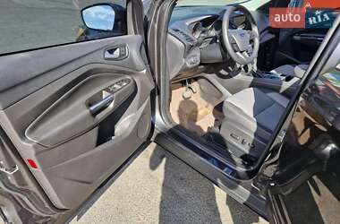 Внедорожник / Кроссовер Ford Escape 2017 в 