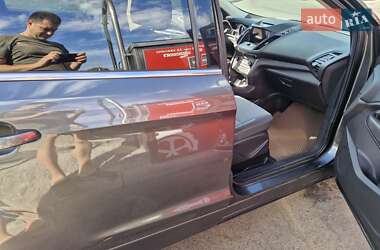 Внедорожник / Кроссовер Ford Escape 2017 в 