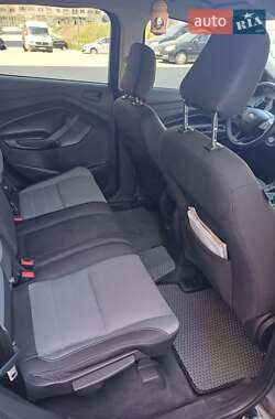Внедорожник / Кроссовер Ford Escape 2019 в 