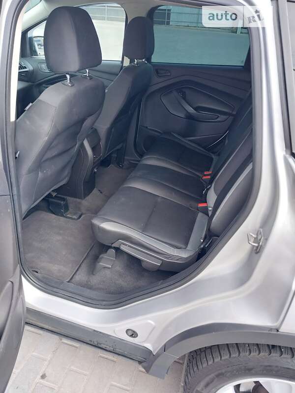 Позашляховик / Кросовер Ford Escape 2015 в Києві