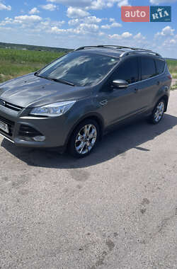 Внедорожник / Кроссовер Ford Escape 2014 в 