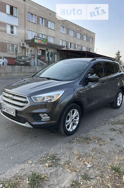 Внедорожник / Кроссовер Ford Escape 2018 в Сумах