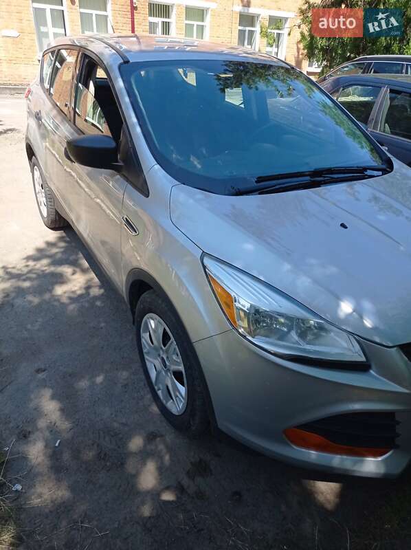 Внедорожник / Кроссовер Ford Escape 2014 в Бершади