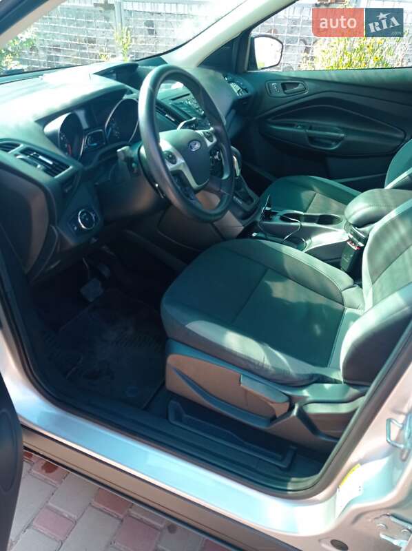 Внедорожник / Кроссовер Ford Escape 2014 в Бершади