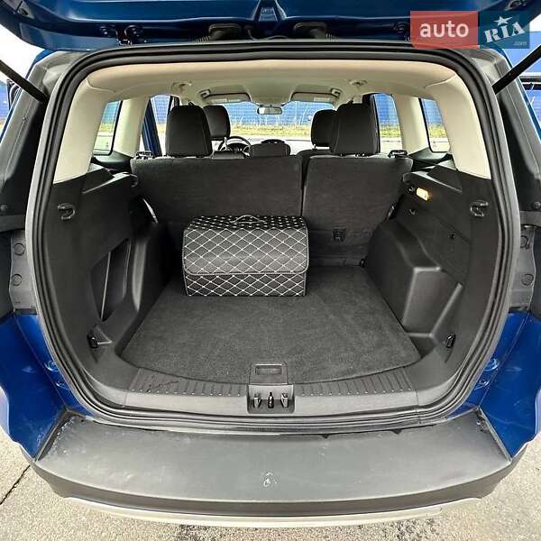 Внедорожник / Кроссовер Ford Escape 2019 в Львове